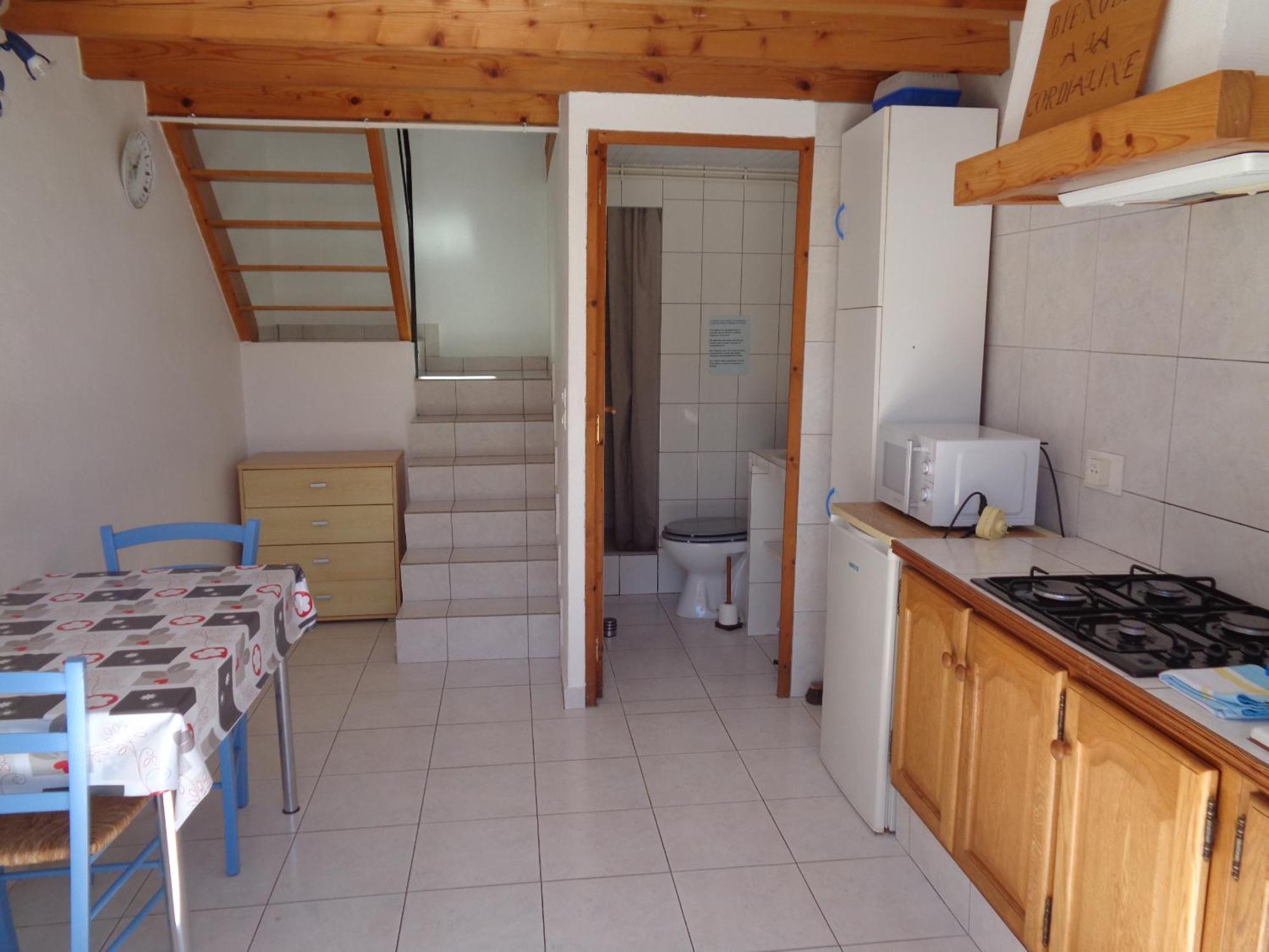 Au Pied Du Cognelot Bed and Breakfast Chalindrey Exteriör bild